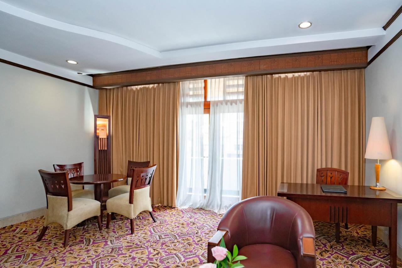 Hotel Savoy Homann Bandung Exterior foto